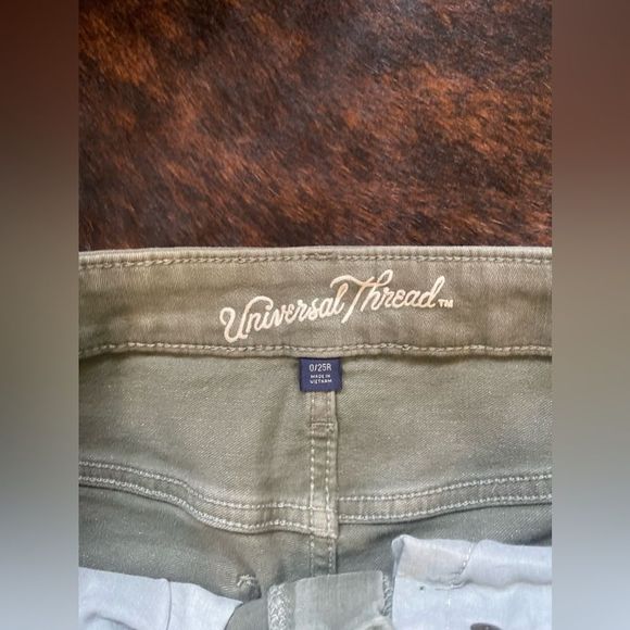 Universal Threads Green Denim Skinny Jeans - Picture 4 of 4